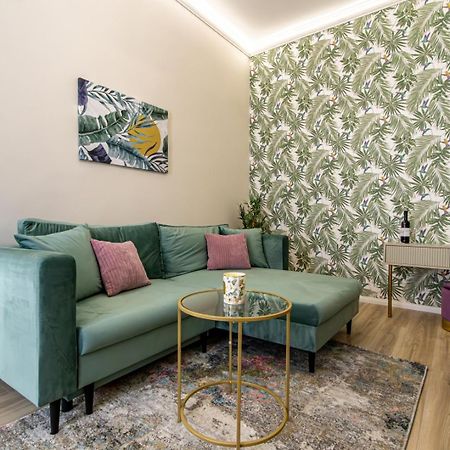 Oasis Apartment On The Broadway With Ac Budapest Exterior foto